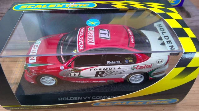 Scalextric C2612 - Holden Commodore VY Castrol #11 2004 Russel Ingall