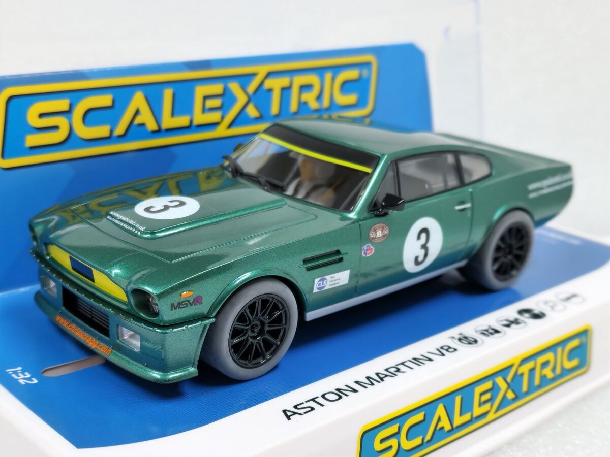 Scalextric C4256 - Aston Martin V8 - Chris Scagg Racing #3 (DPR)