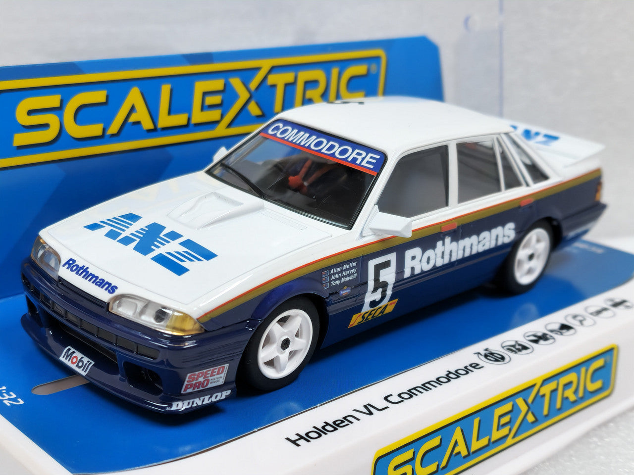 Scalextric C4433 - Holden VL Commodore Rothmans - 1987 Spa 24hs - Moffat + Harvey