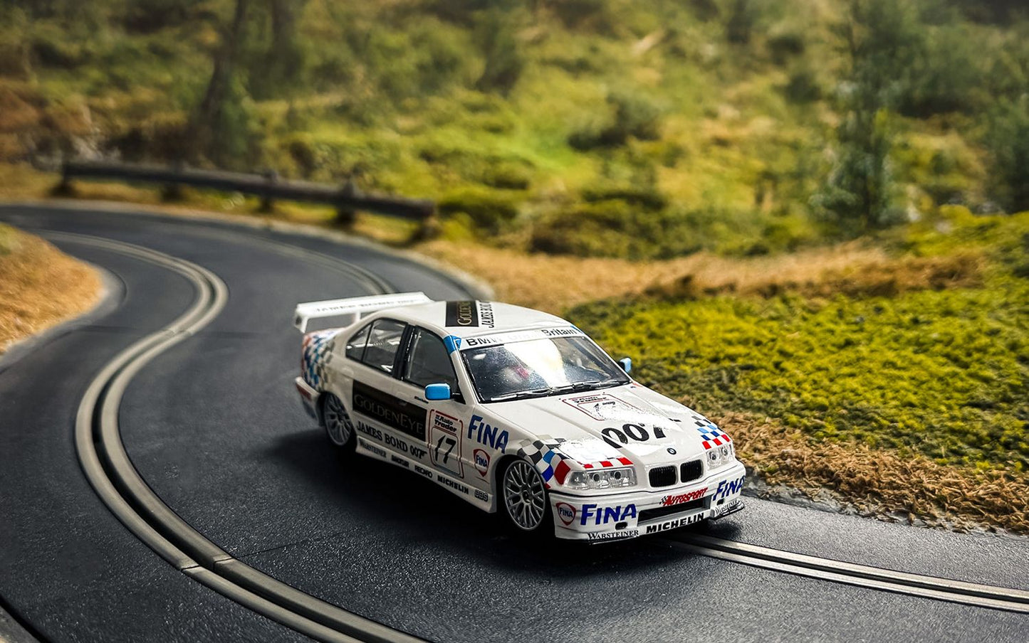 Scalextric C4574 - BMW 320i - BTCC 1995 - David Brabham