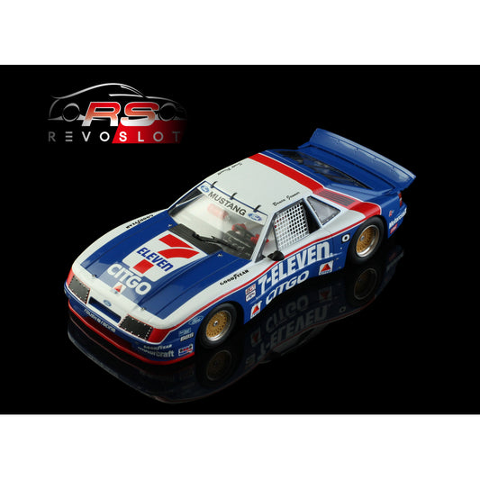 RevoSlot RS0317 Ford Mustang GTO #7 Roush Racing / 7-Eleven Sebring 1986 1:32 Slot Car