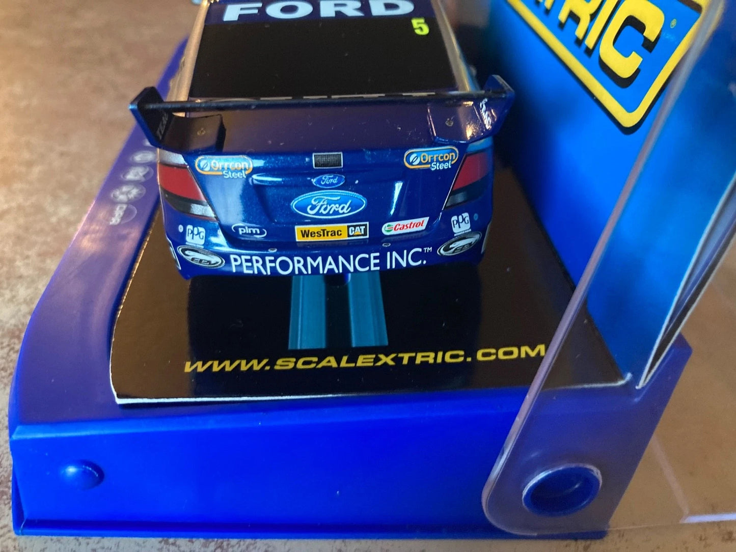 Scalextric C3076 - Ford FG Falcon FPR Mark "Frosty" Winterbottom #5