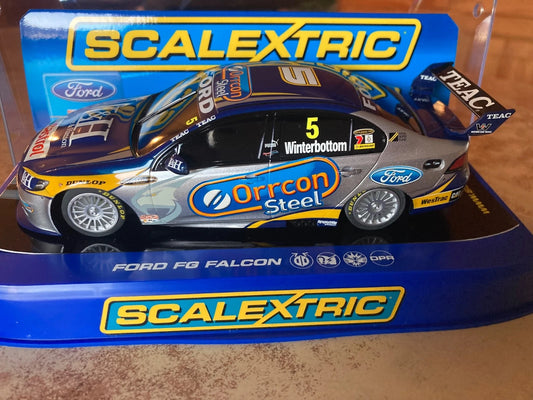 Scalextric C3076 - Ford FG Falcon FPR Mark "Frosty" Winterbottom #5