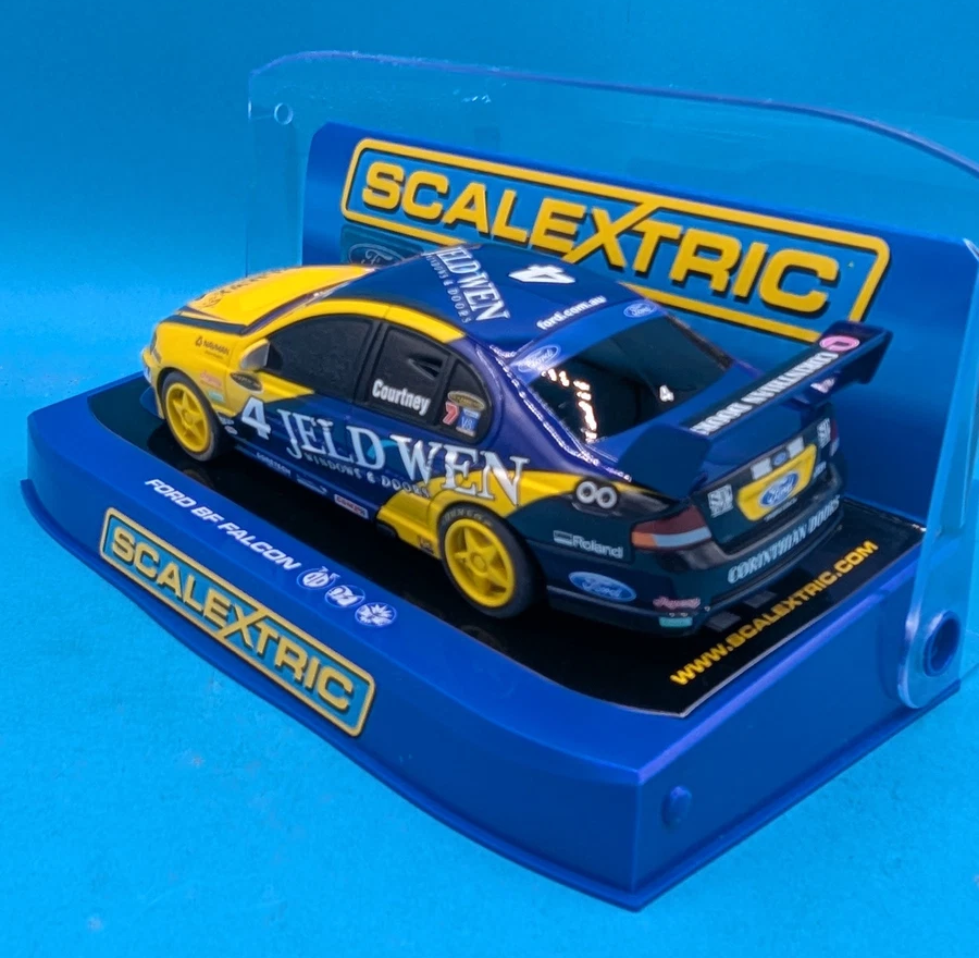 Scalextric C2831 - Ford Performance Racing BF Falcon James Courtney #4