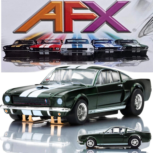 AFX 22150 - SHELBY MUSTANG GT-350 IVY GREEN / WHITE STRIPE