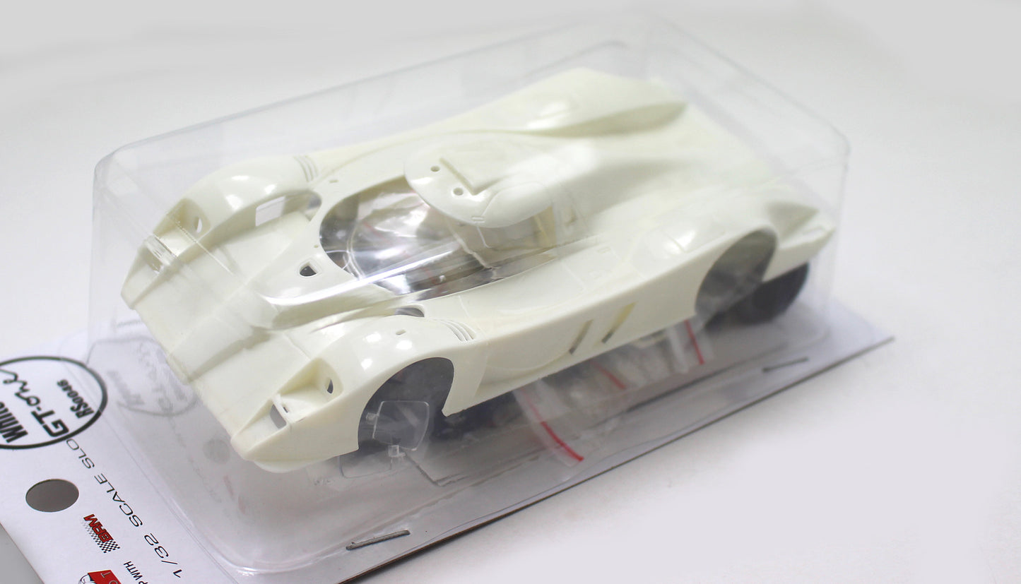 RevoSlot RS0046 - Toyota GT-One - white kit