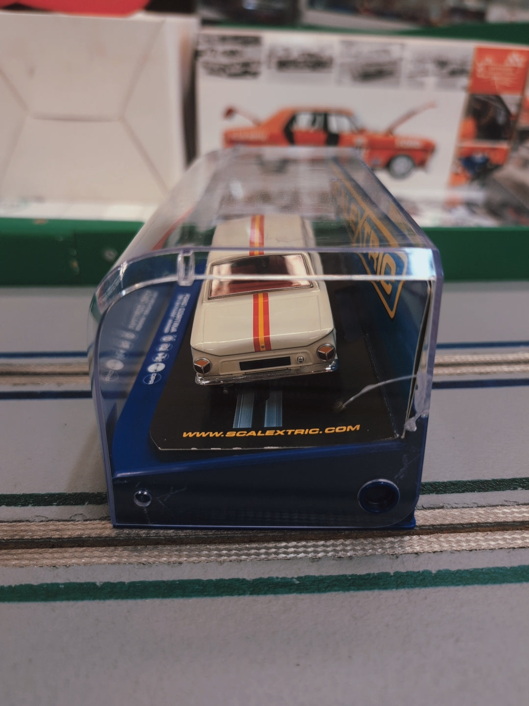 Scalextric C2951 - Ford Cortina 1964 Bathurst Winner