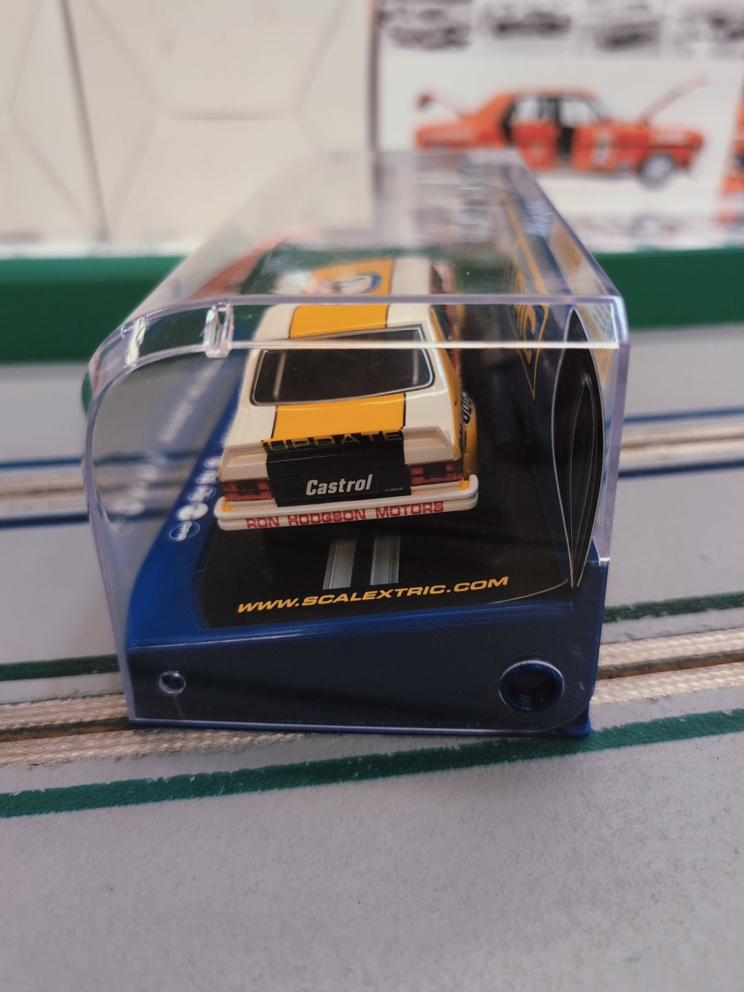 Scalextric C3030 - Holden L34 Torana 1976 Bathurst Winner Bob Morris/John Fitzpatrick