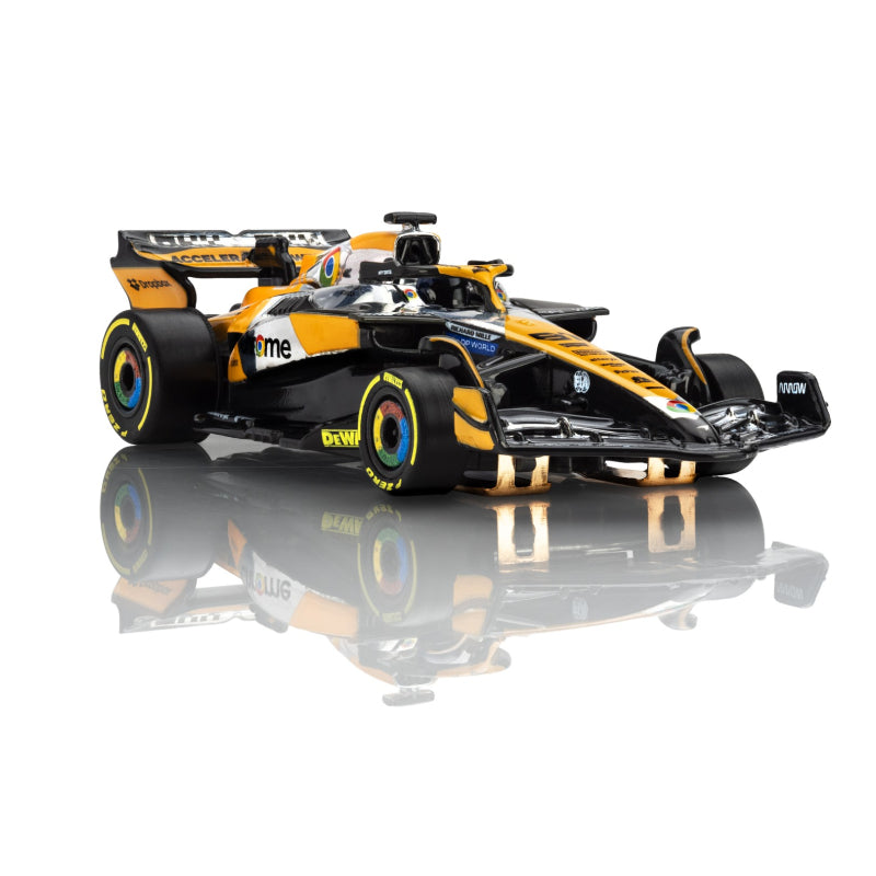 AFX Mega G+ 22158 - F1 McLaren MLC38 #81 Oscar Piastri Chrome