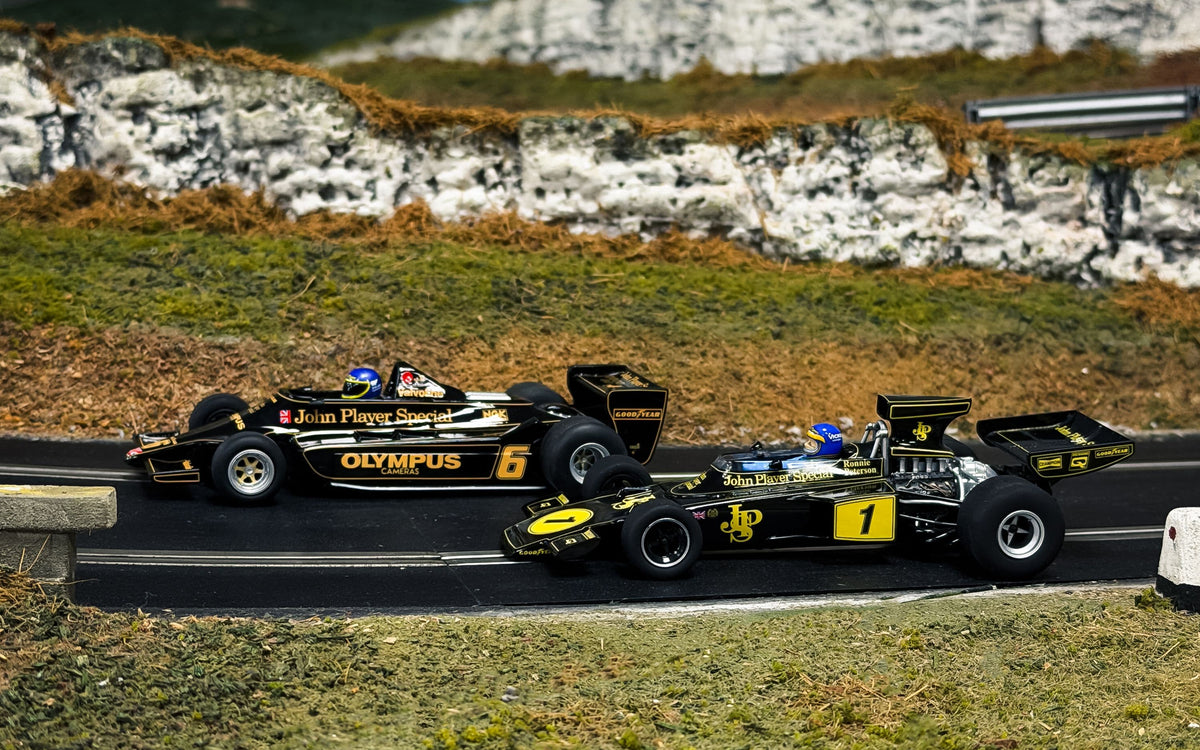 Scalextric C4684A Lotus 72 & Lotus 79 Ronnie Peterson Twin Pack 1/32 Slot Car