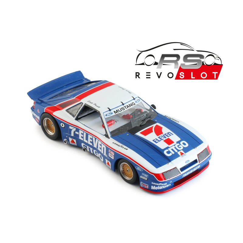 RevoSlot RS0317 Ford Mustang GTO #7 Roush Racing / 7-Eleven Sebring 1986 1:32 Slot Car