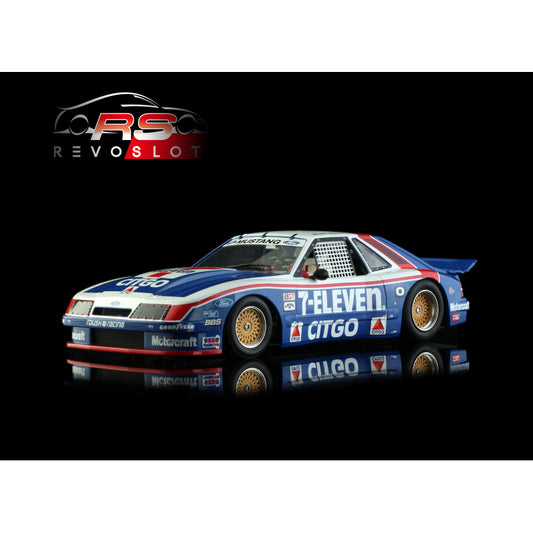 RevoSlot RS0317 Ford Mustang GTO #7 Roush Racing / 7-Eleven Sebring 1986 1:32 Slot Car