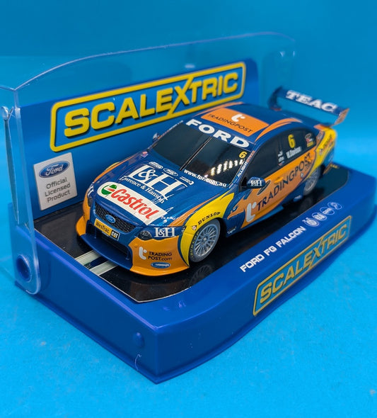 Scalextric C3225S - Ford Performance Racing Ford FG Falcon 2011 Will Davison